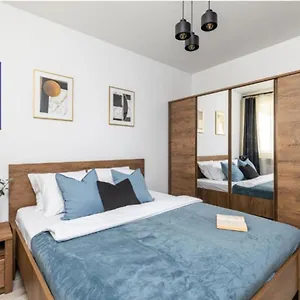 Apartament Superapart Zielone Zacisze 1, Your Cozy Getaway In, Warszawa