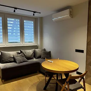 Apartament Apartament- Metro Trocka, Warszawa